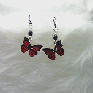 No1166 Pretty handmade earrings with butterflies buttons